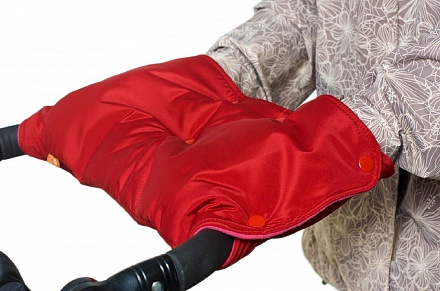 Муфта для рук на коляску – Ткань красная/мех черно-белый 